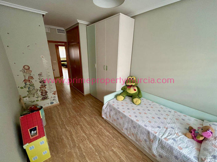 Image No.18-3 Bed Property for sale