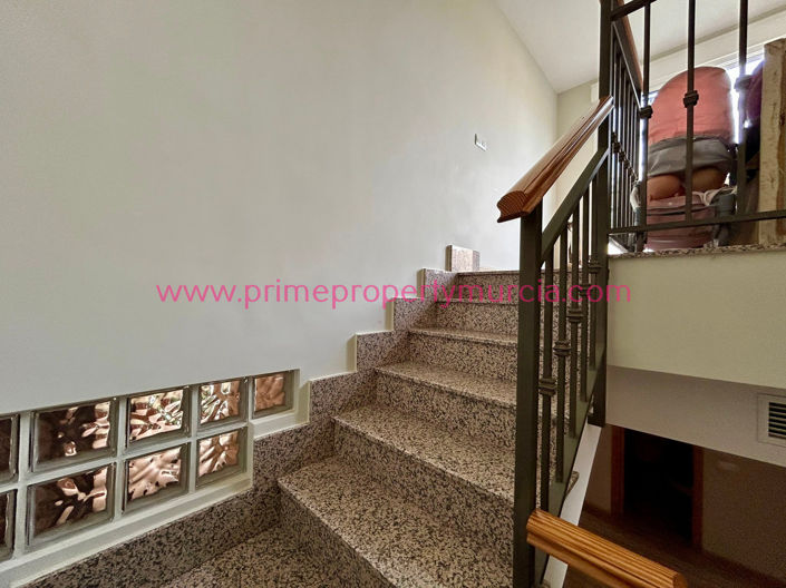 Image No.27-3 Bed Property for sale