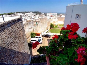 1 - Ostuni, House