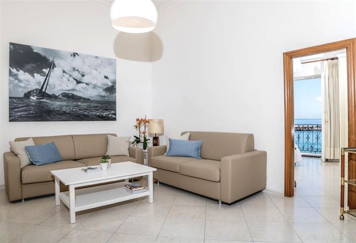 Image No.15-3 Bed Apartment for sale