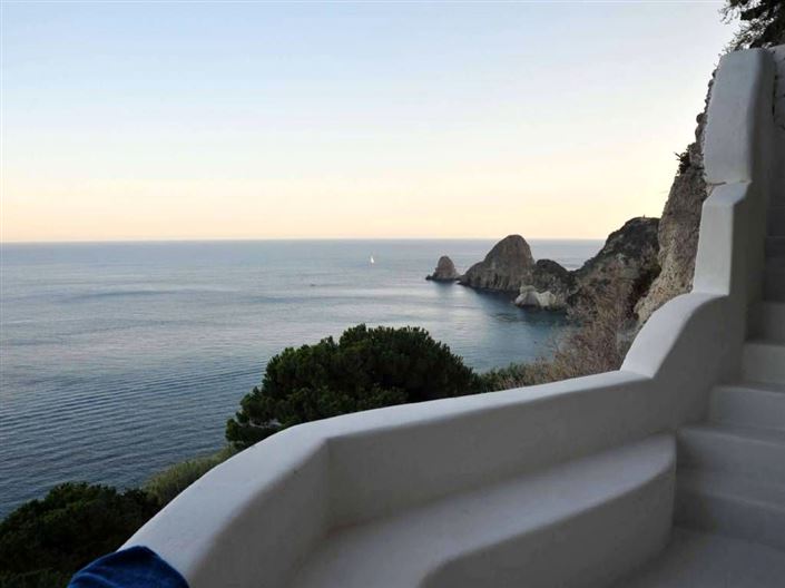 Image No.15-3 Bed House for sale