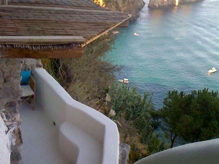 Image No.18-3 Bed House for sale