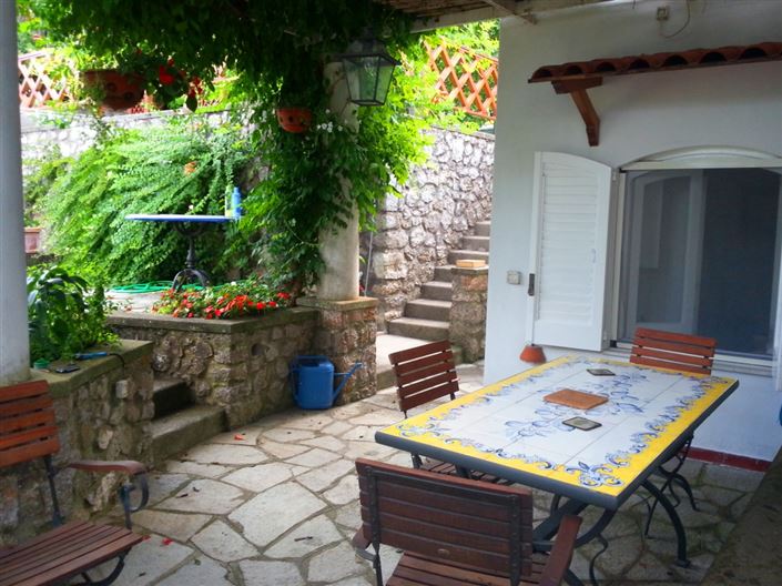 Image No.12-2 Bed House for sale