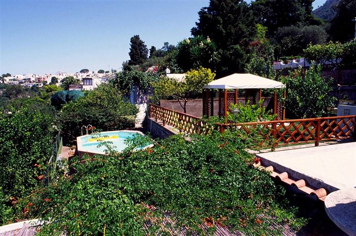 Image No.5-2 Bed House for sale