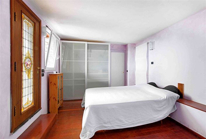 Image No.20-5 Bed House for sale