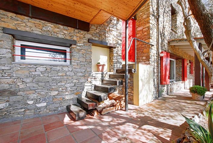 Image No.5-5 Bed House for sale