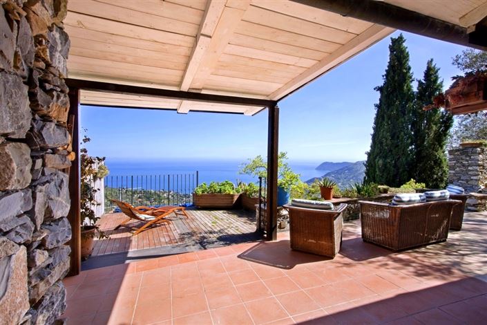 Image No.7-5 Bed House for sale