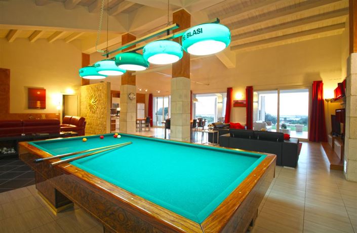 Image No.15-12 Bed Country House for sale