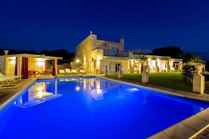 Image No.6-12 Bed Country House for sale