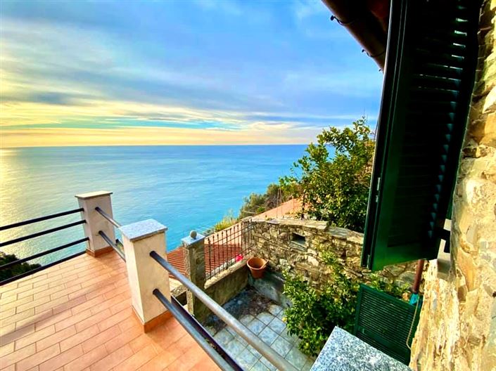 Image No.7-2 Bed House for sale