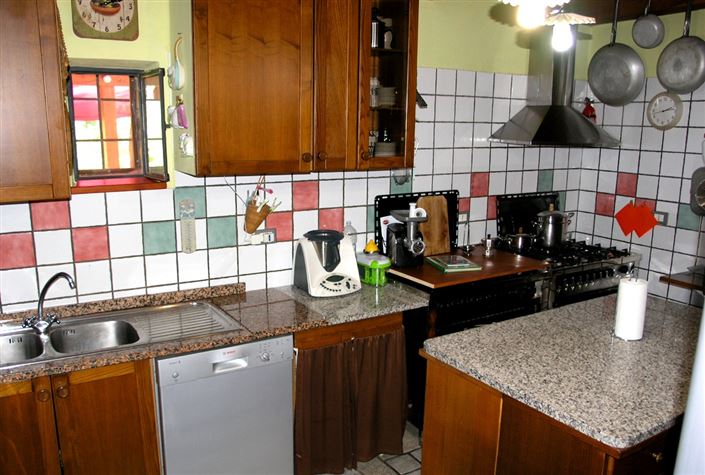 Image No.11-4 Bed House for sale