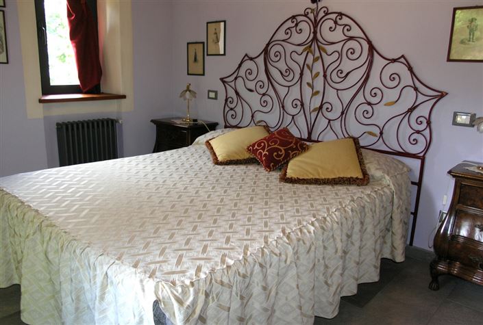 Image No.16-4 Bed House for sale