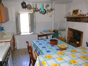 vendita-casa-di-paese-massa-carrara-rif-cee-6