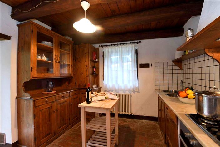 Image No.19-5 Bed Country House for sale