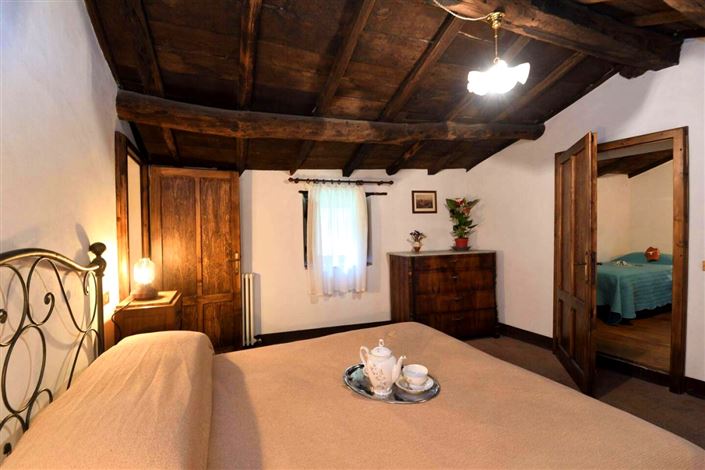 Image No.25-5 Bed Country House for sale