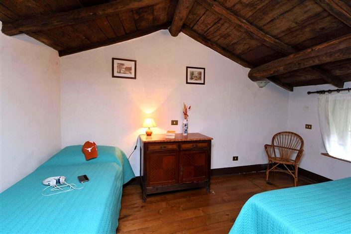 Image No.26-5 Bed Country House for sale