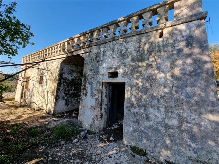 Image No.2-2 Bed Country House for sale