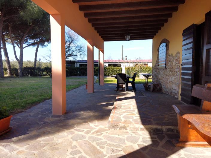 Image No.13-8 Bed Farmhouse for sale