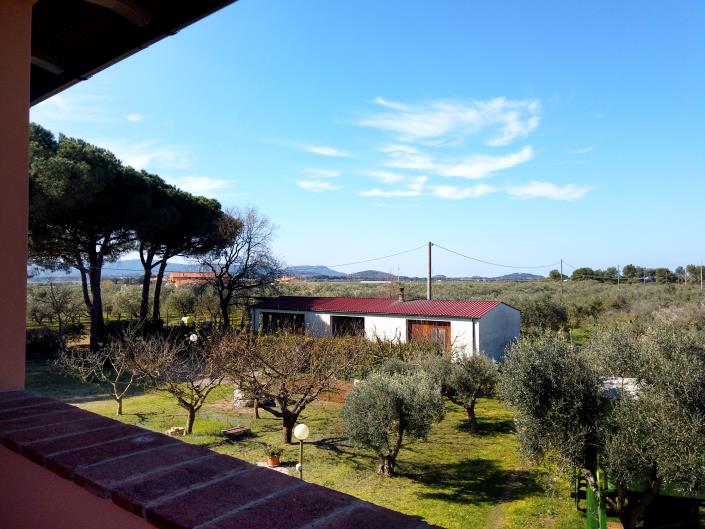 Image No.15-8 Bed Farmhouse for sale