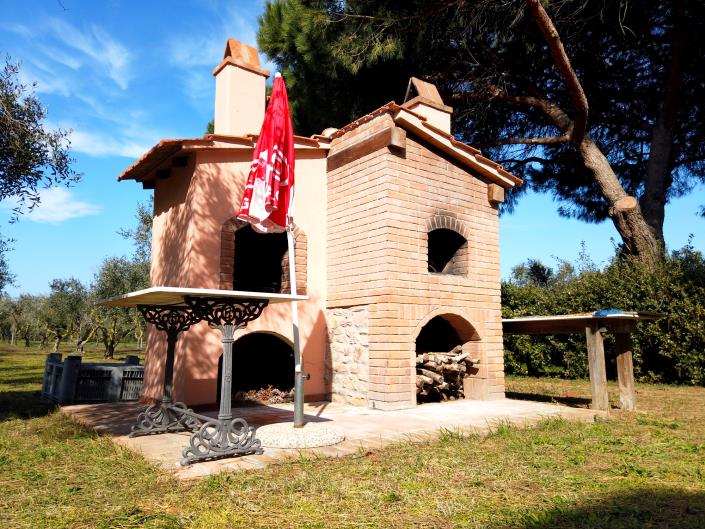 Image No.17-8 Bed Farmhouse for sale