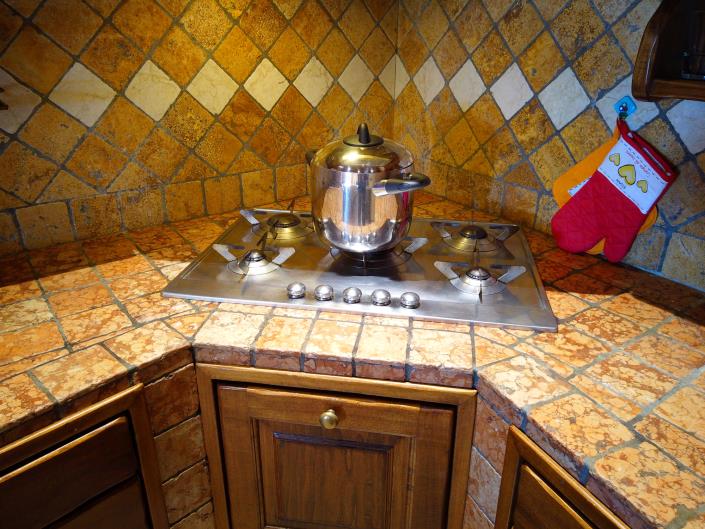 Image No.21-8 Bed Farmhouse for sale