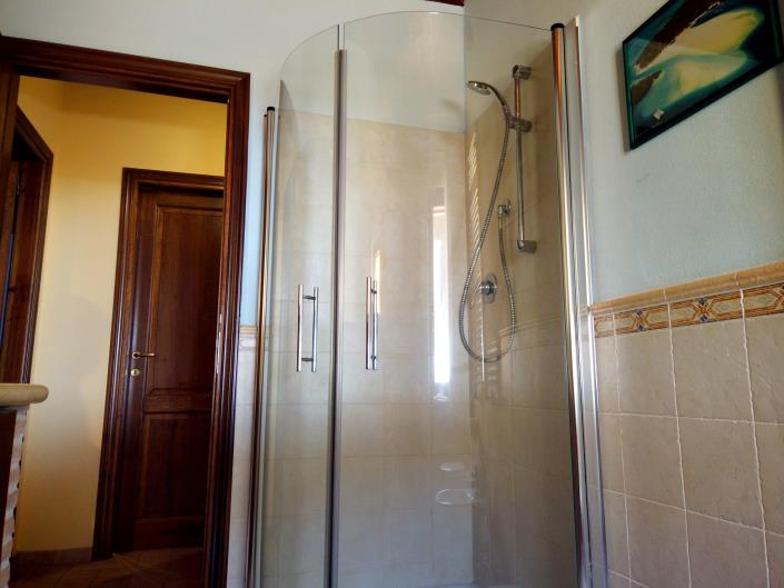 Image No.33-8 Bed Farmhouse for sale