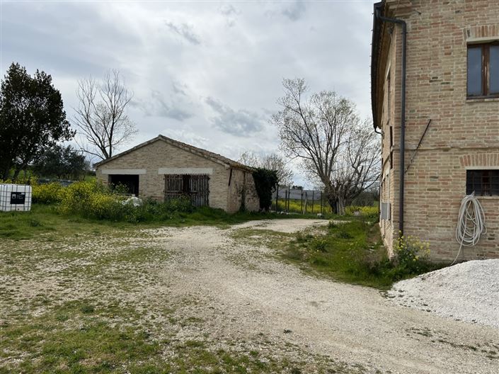 Image No.7-6 Bed House for sale