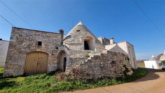 Image No.5-2 Bed Country House for sale