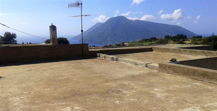 Image No.2-4 Bed Country House for sale