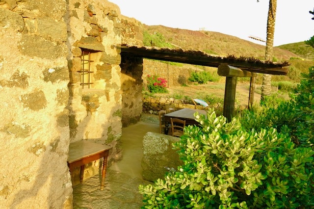 Image No.8-1 Bed House for sale