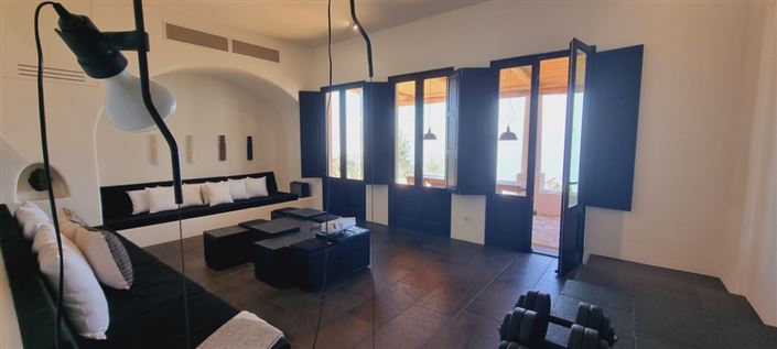 Image No.10-3 Bed House for sale