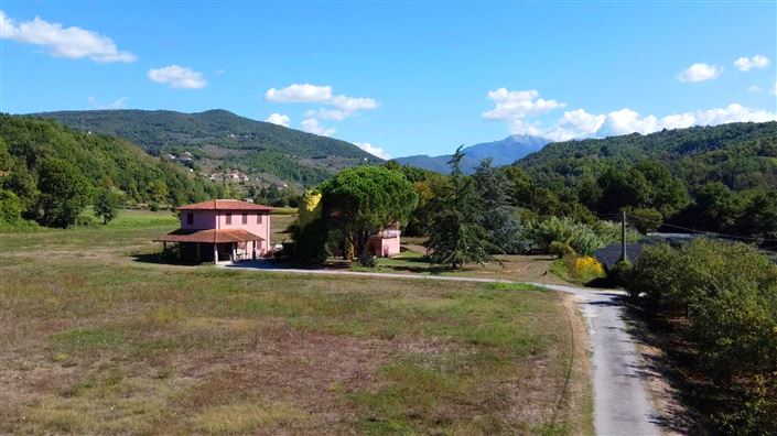 Image No.16-15 Bed Country House for sale