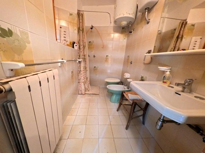 Image No.17-5 Bed Village House for sale