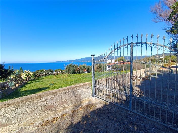 Image No.6-6 Bed House for sale