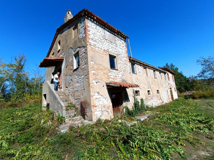 Image No.7-18 Bed Country Property for sale