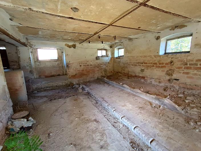 Image No.13-18 Bed Country Property for sale