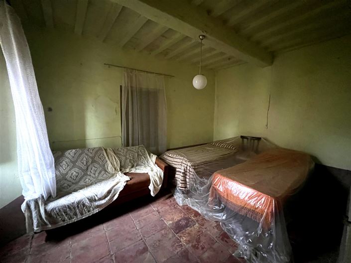 Image No.8-4 Bed House for sale