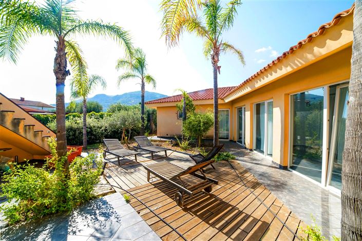 Image No.1-3 Bed House for sale