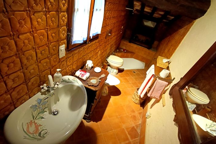 Image No.23-1 Bed House for sale