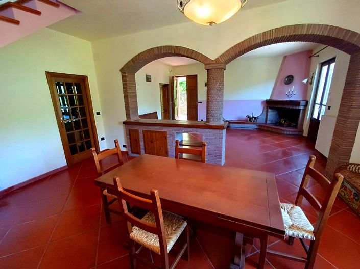 Image No.16-4 Bed House for sale