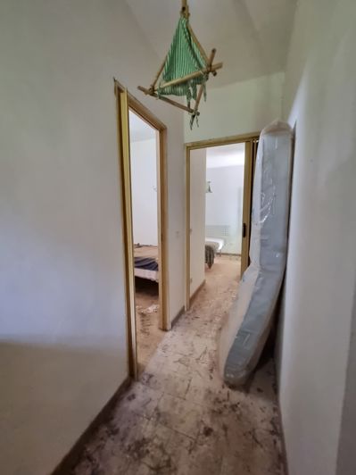 Image No.24-6 Bed House for sale