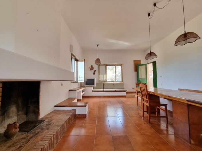 Image No.5-6 Bed House for sale