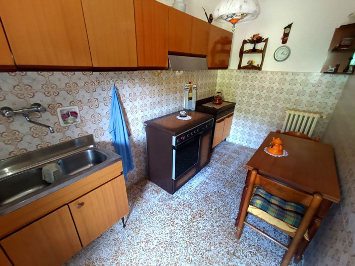 Image No.15-4 Bed House for sale