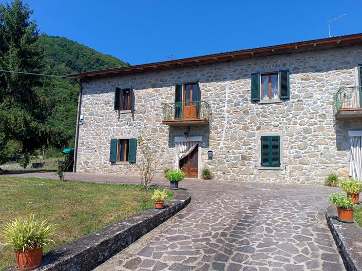 Image No.6-4 Bed House for sale