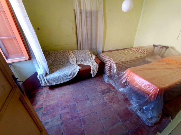 Image No.15-4 Bed House for sale