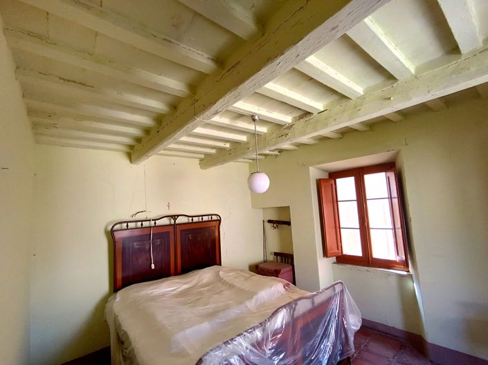 Image No.18-4 Bed House for sale