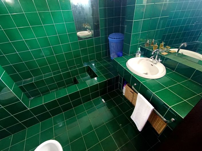 Image No.9-2 Bed House for sale