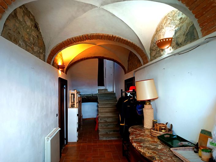 Image No.13-10 Bed House for sale