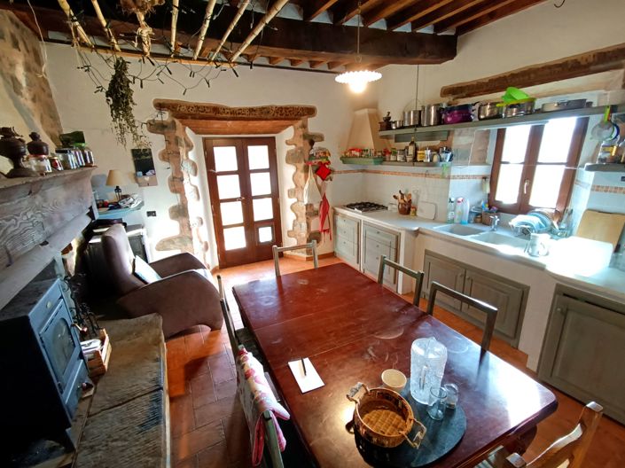 Image No.17-10 Bed House for sale