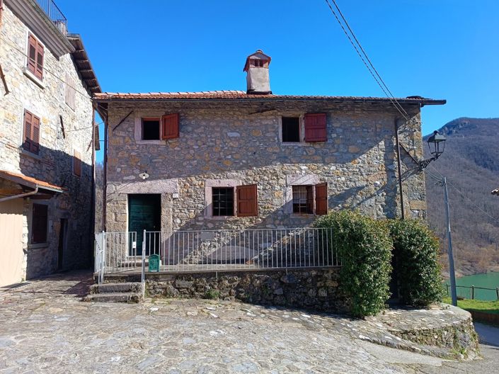 Image No.6-3 Bed House for sale